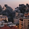 이스라엘, 주거용 고층건물 폭격… 하마스, 텔아비브 공습