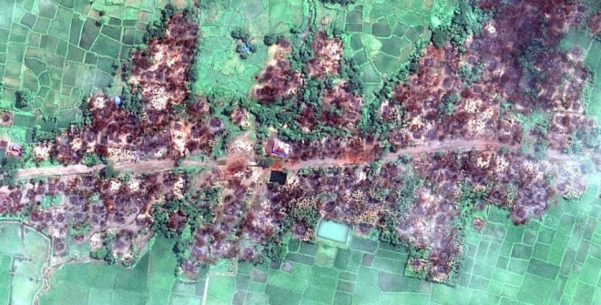 방글라데시 국경 근처 미얀마의 로힝야족 마을들이 얼마나 철저히 파괴됐는지 파악할 수 있다. 디지털글로브 제공 영국 BBC 홈페이지 캡처