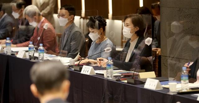 유은혜 장관 정책자문위 회의 참석 
