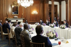 문대통령 만난 한국계 의원들 “한국이 잘 되면 미국도 잘 된다”