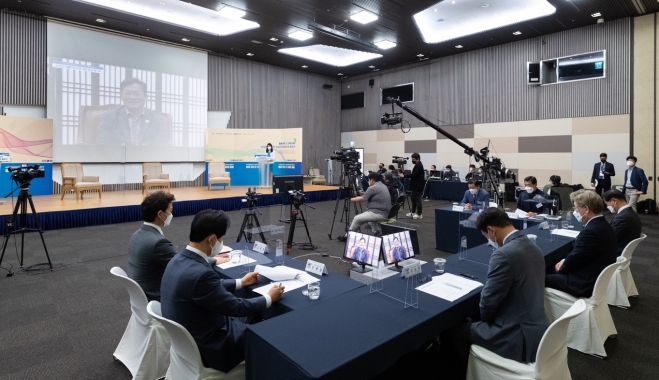 21일 오후 고양 킨텍스에서 열린 경기도 주도의 ‘남북평화협력 지방정부 협의회’ 출범식 모습.[경기도 제공]