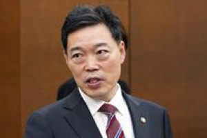 “관여 안 했다” “사실 아니다” 부인만 한 김오수