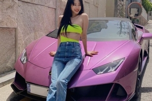 [포토] 한예슬, 논란의 ‘5억 슈퍼카’ 공개