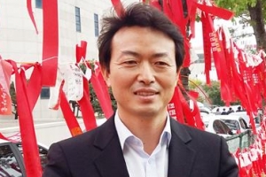 아파트 공급 안 막는다고 낙마 위기 몰린 과천시장