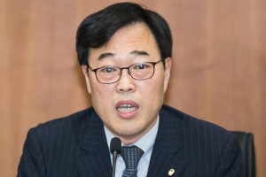 ‘셀프 후원’ 김기식 前금감원장 벌금 200만원 확정