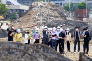 고위험 철강업에서 6년간 75명 사망
