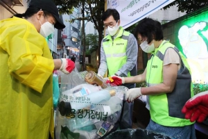 주택가 재활용품 분리배출 쉽고 편하게… 성동 ‘푸르미 재활용 정거장’ 멈춤 없다