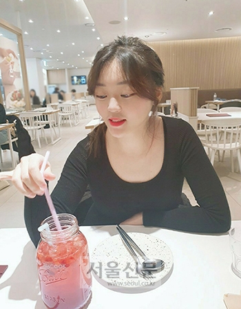 김모씨가 척수소뇌변성증을 앓기 전 21살에 촬영한 모습. [사진=본인 제공]