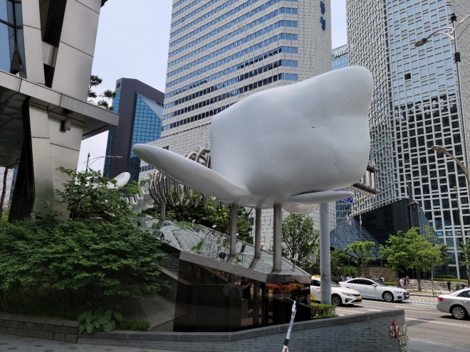 청계천 알비노 고래