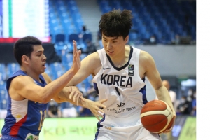 한국 남자농구 버저비터 얻어맞고 필리핀에 FIBA 아시아컵농구 예선 첫 패배