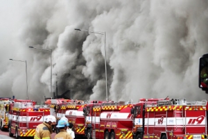 [포토] 치솟는 검은 연기… 이천 쿠팡 물류센터 화재