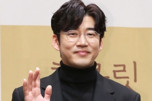 [속보] 윤계상, 오늘 5세 연하 뷰티CEO 아내와 뒤늦은 결혼식