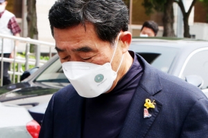 [포토] ‘당선무효형 선고받은’ 윤화섭 안산시장