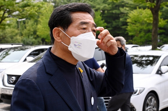 당선무효형 선고받은 윤화섭 안산시장
