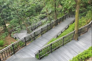 중랑 “누구나 불편 없이 봉화산 오른다”