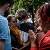 ‘24년간 성폭행’ 계부이자 남편 살해한 프랑스 여성, 재판 끝 석방