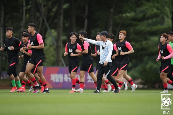지난 22일 2차 소집되어 훈련 중인 한국 올림픽 축구 대표팀. 대한축구협회 제공
