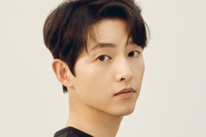 송중기 측 “코로나19 밀접접촉자 분류...음성 판정·자가격리” [공식]