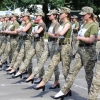 여군은 ‘하이힐’ 착용? “여성 조롱” 우크라이나軍 비난 쇄도