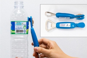 굿! 강서… 제거봉으로 페트병 라벨 ‘OUT’