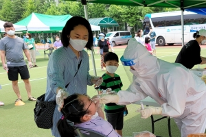 인천 초등학교서 23명 무더기 확진…가족 포함 3000명 전수 검사