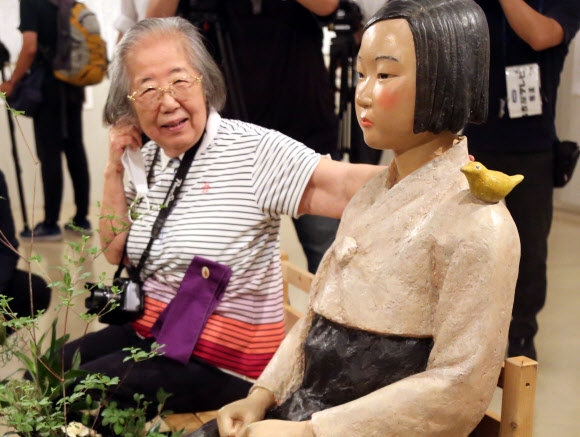 日서 다시 전시된 ‘평화의 소녀상’