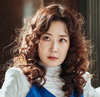 ‘마인’에서 ‘갑질 재벌’로 고성과 막말을 하다보니 목도 쉬었다는 김혜화는 “그래도 귀여운 구석이 있도록 표현했다”고 밝혔다. tvN 제공