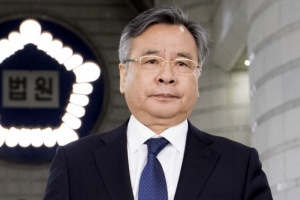 박영수 딸, 화천대유서 11억 빌려...朴 측 “정상적으로 대출” 해명