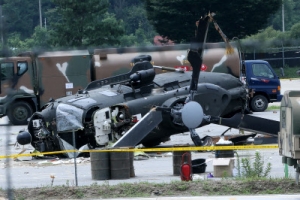 [포토] 포천서 의무소송헬기 불시착… 5명 부상