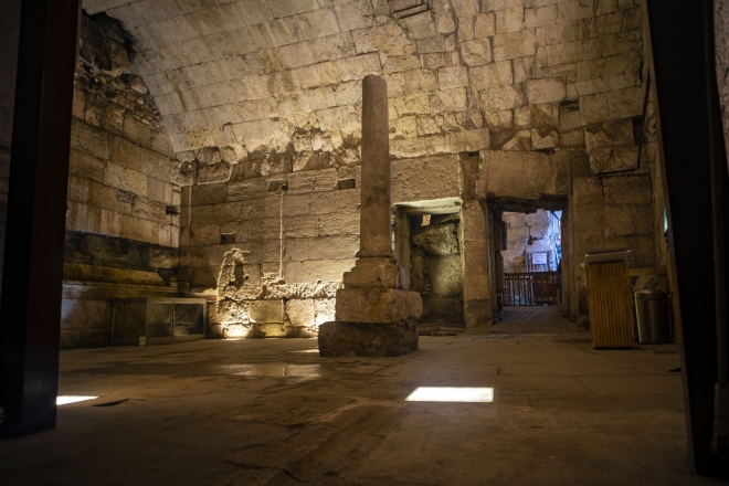 통곡의 벽에서 최근 발굴된 2000년 전 웅장한 건축물 유적. 이스라엘 관광청 제공. 