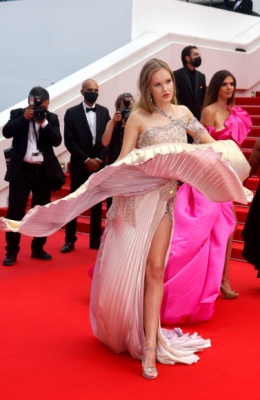 The 74th Cannes Film Festival - Screening of the film “The French Dispatch” in competition - Red Carpet Arrivals - Cannes, France, July 12, 2021. Polina Pushkareva poses. REUTERS/Eric Gaillard/2021-07-14 05:22:10/ <연합뉴스