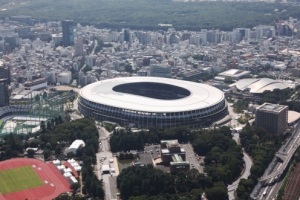 경기장·프레스센터 그리고 PCR부스… 도쿄는 올림픽 흥분 반, 코로나 근심 반