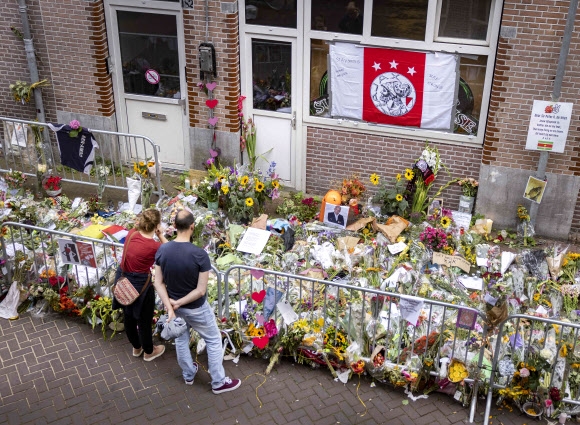 네덜란드 범죄 전문기자 페터르 R 드 프리어스 총격 사망
