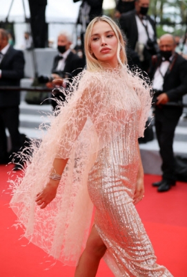 The 74th Cannes Film Festival - Screening of the film “Les intranquilles” (The Restless) in competition - Red Carpet Arrivals - Cannes, France  July 16, 2021. A guest arrives. REUTERS/Reinhard Krause/2021-07-17 05:37:17/ <연합뉴스