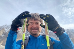 “의식 있었는데”…김홍빈 대장, 구조하던 중 추락 추정(종합)