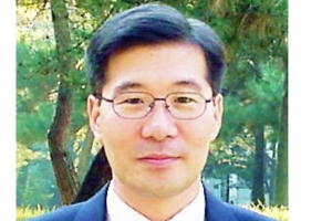 디스커버리펀드 대표 장하성 동생 출금…기업은행 등 압수수색(종합)