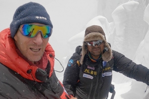 김홍빈 대장 구할 기회 여러 번, 적어도 15명의 산악인 ‘모르는 척’