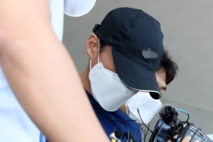 [포토] ‘마스크에 모자까지’ 얼굴 가린 제주 중학생 살해범