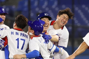 [속보] 한국 야구, 도미니카공화국에 4-3 역전승