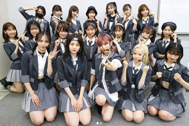 일본의 유명 걸그룹 ‘AKB48’ 내에서 멤버 7명이 코로나19 양성판정을 받는 일이 발생했다. 인스타그램