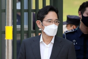 가석방 이재용 “저에 대한 걱정, 비난, 우려, 큰 기대 잘 듣고 있어… 열심히 하겠다”