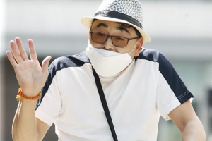[포토] 이봉주, 근육긴장이상증 수술 후 첫 포착