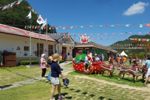 세금 먹는 봉화 산타마을 축제…코로나19로 올해도 개점휴업
