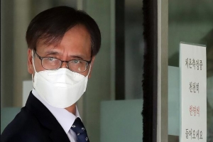 ‘독직폭행 1심 유죄’ 정진웅 검사…법무부, 10개월 만에야 직무배제