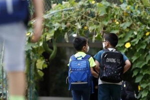 ‘학교 위드 코로나’ 언제쯤 … 수능이 변수·마스크는 계속 써야