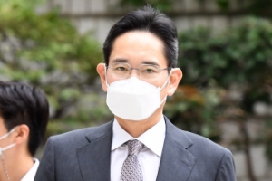 [서울포토] 법정 향하는 이재용 부회장
