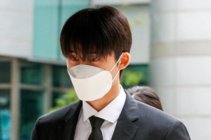 [포토] ‘마약 투약 혐의’ 비아이, 첫 공판 출석
