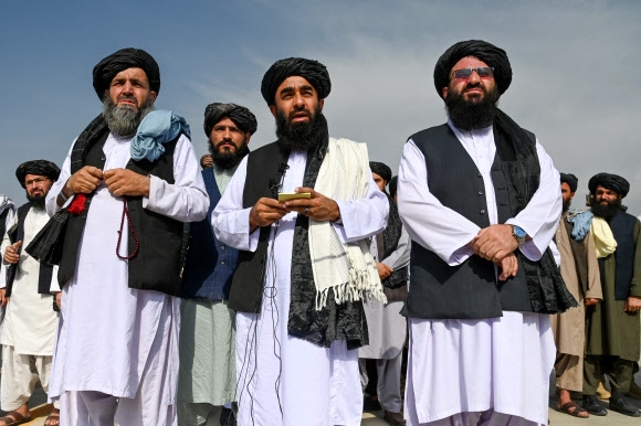 “미국과 좋은 관계 원해” 밝히는 아프간 탈레반 대변인