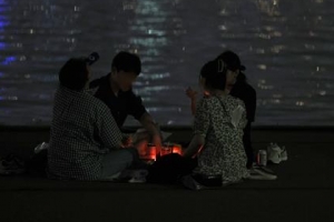 서울시민 54.3% “한강 치맥 금지 찬성”