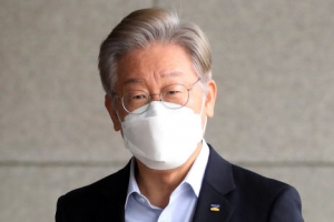 이재명 무료변론 처벌될까… “청탁금지법 위반” “통상 관행”